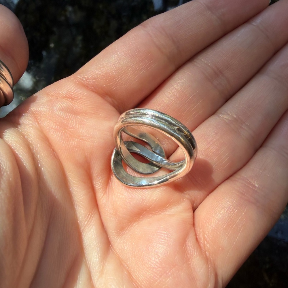 Vintage Sterling Silver Interlocking Loop Ring - image 6